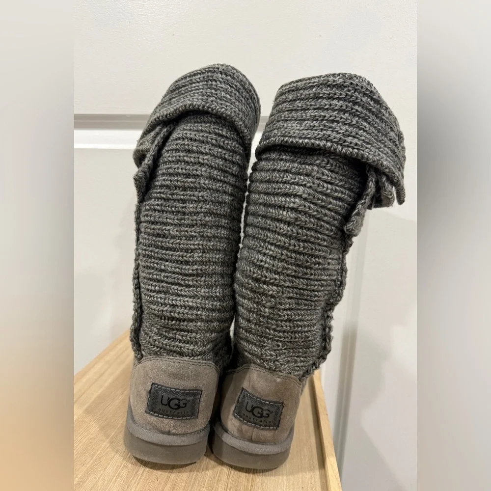 UGG Australia Gray Knit Tall Boots Women’s Size 7 Cozy Winter Shearling